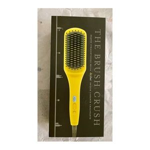 The Brush Crush Heated Straightening Brush